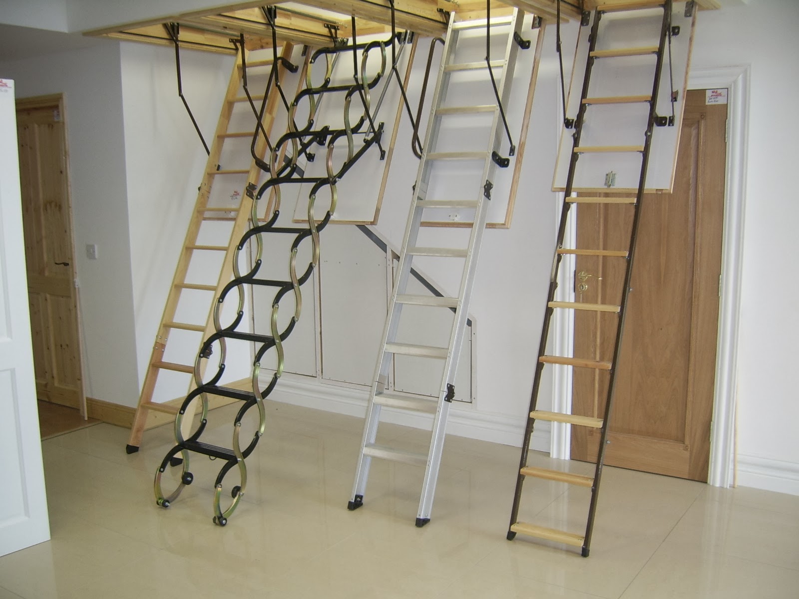 Как сделать лестницу на чердак: складную или выдвижную