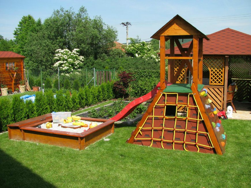 Детская площадка на даче своими руками: как выбрать конструкцию и материал