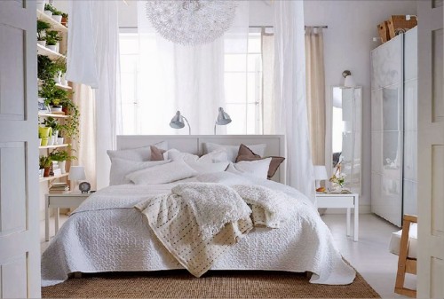vastu-shastra-interiors-clean-white-bedroom