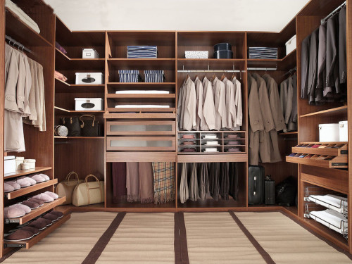 http://www.vangviet.com/awesome-master-bedroom-closets-design/awesome-master-bedroom-closets-design-picture/